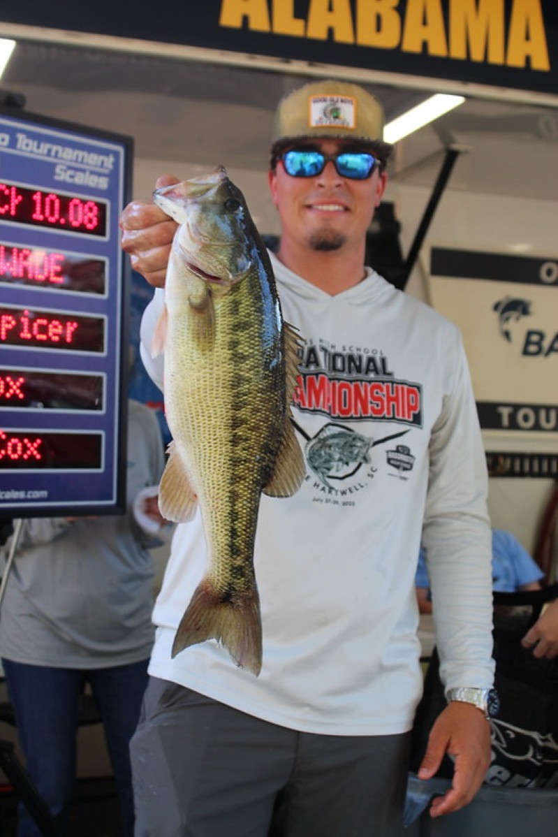 Sthl Smith, first-place boater